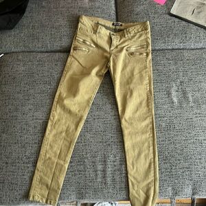 Women’s green jeans